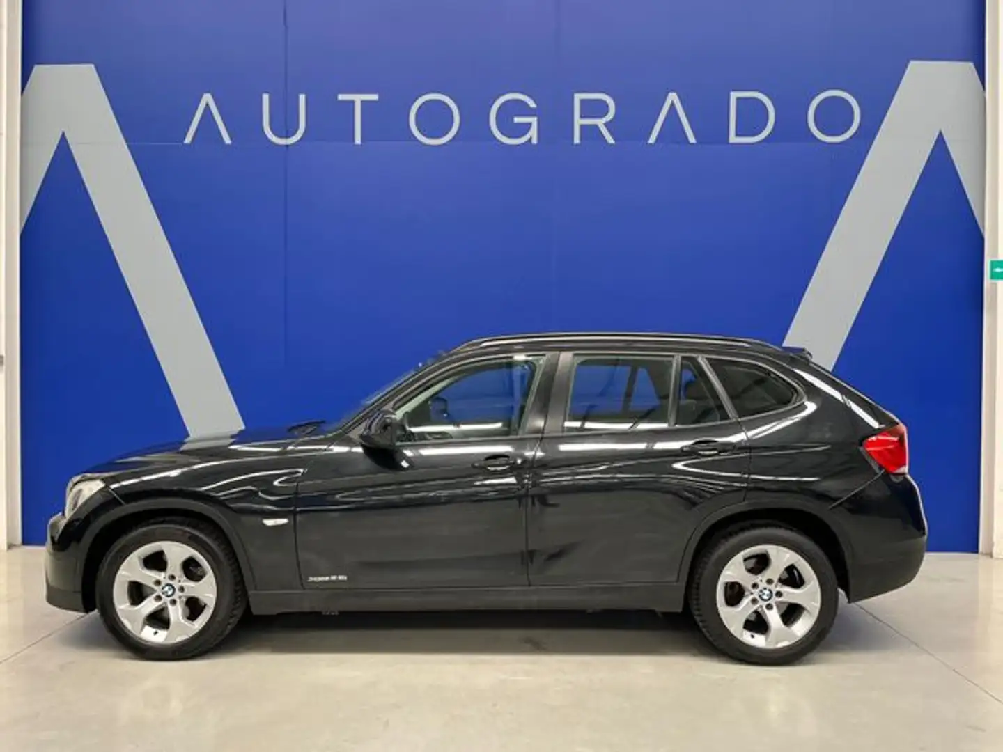 BMW X1 xDrive 25iA Noir - 2