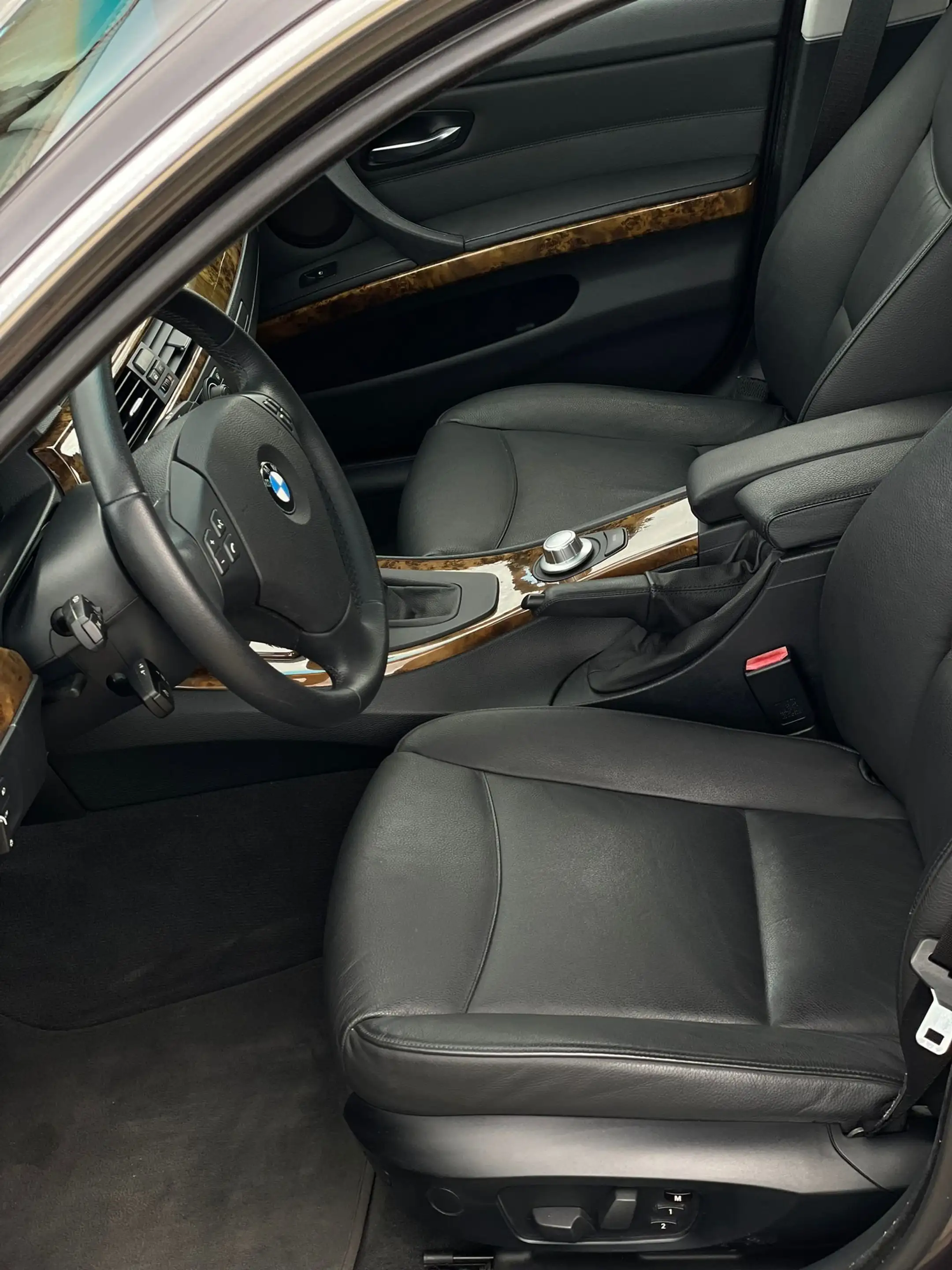 BMW 330 330i — photo 12