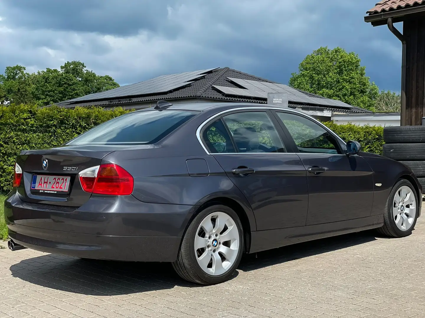 BMW 330 330i Grau - 2