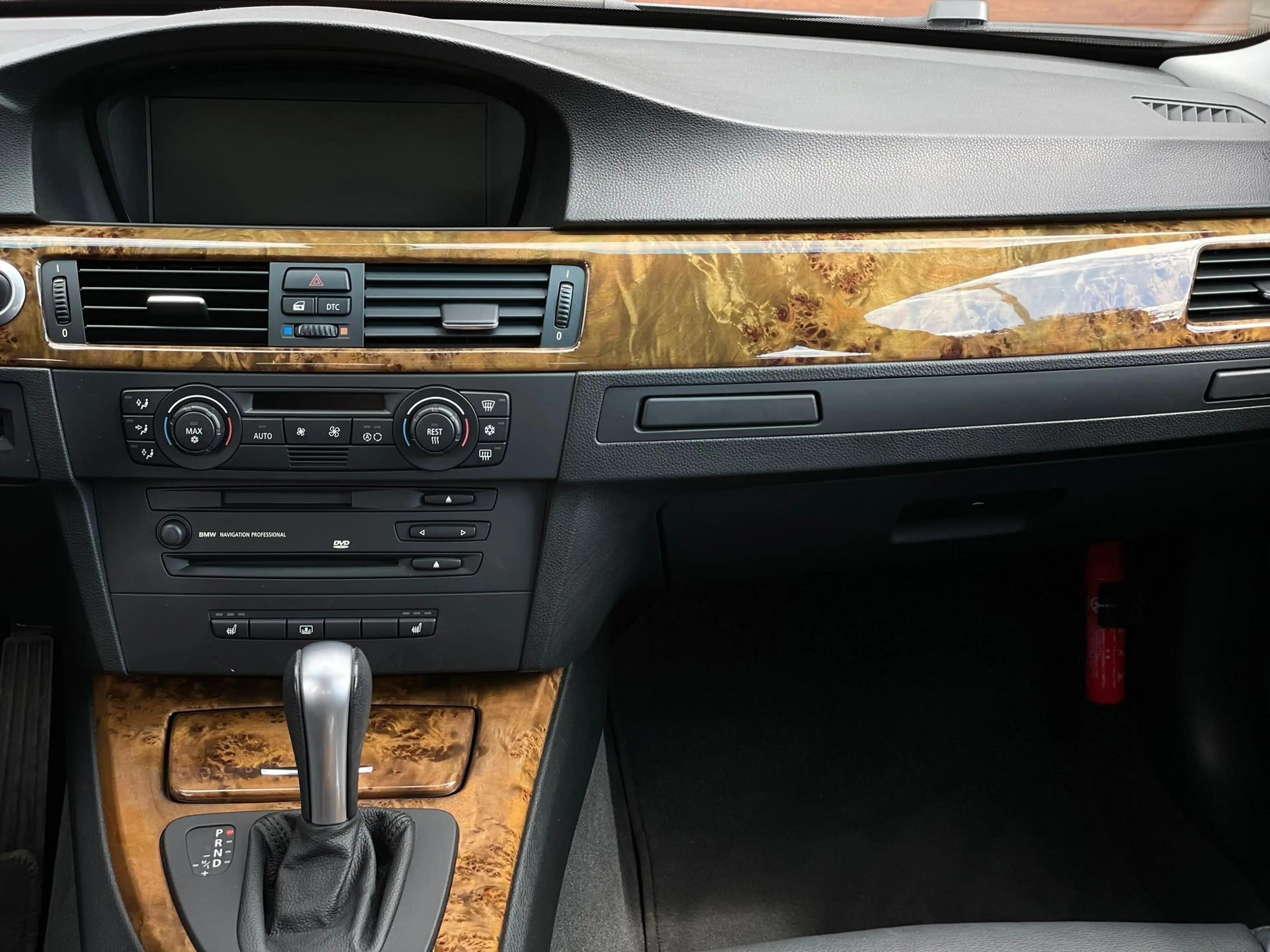BMW 330 330i — photo 15