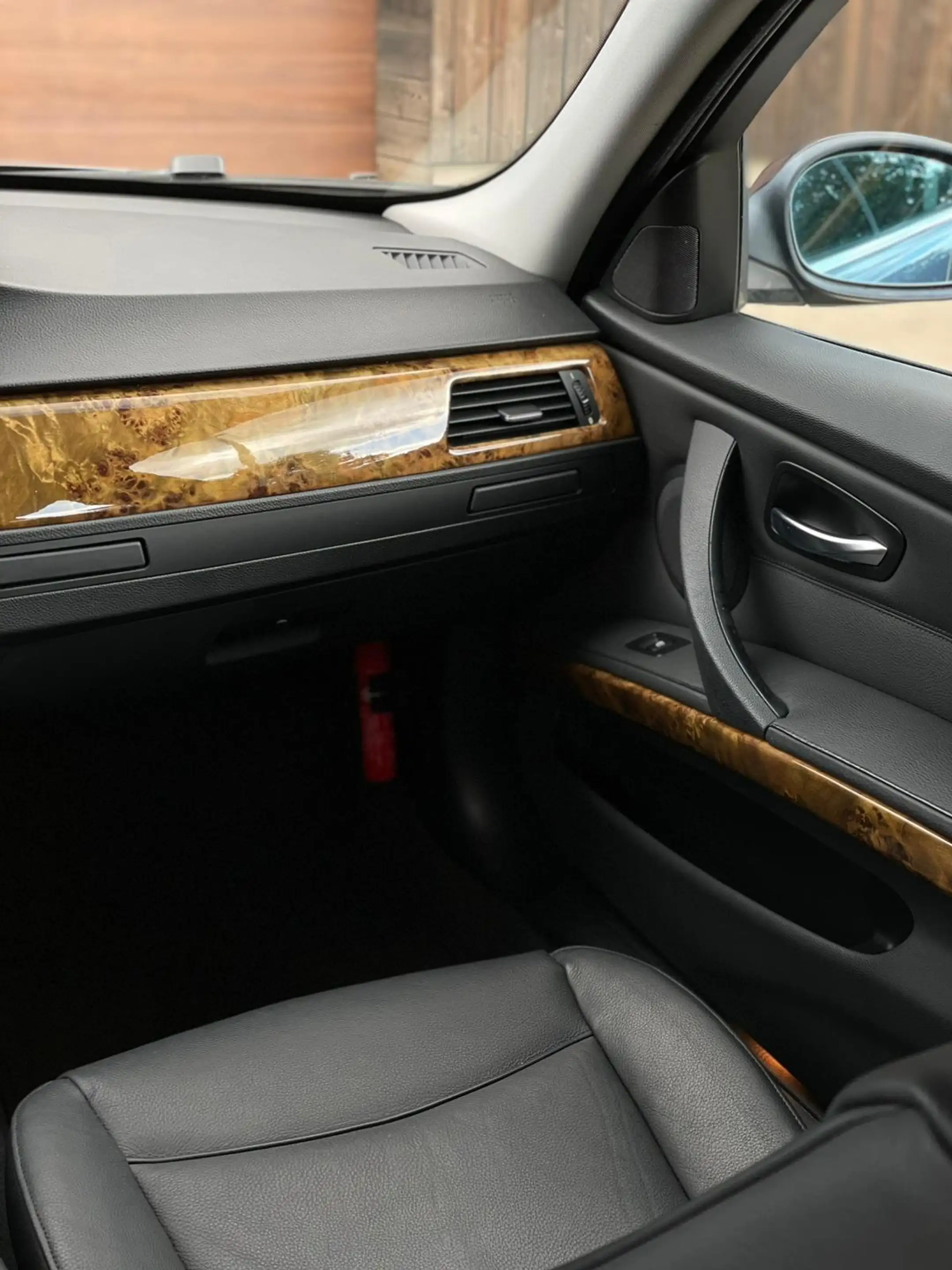 BMW 330 330i — photo 11