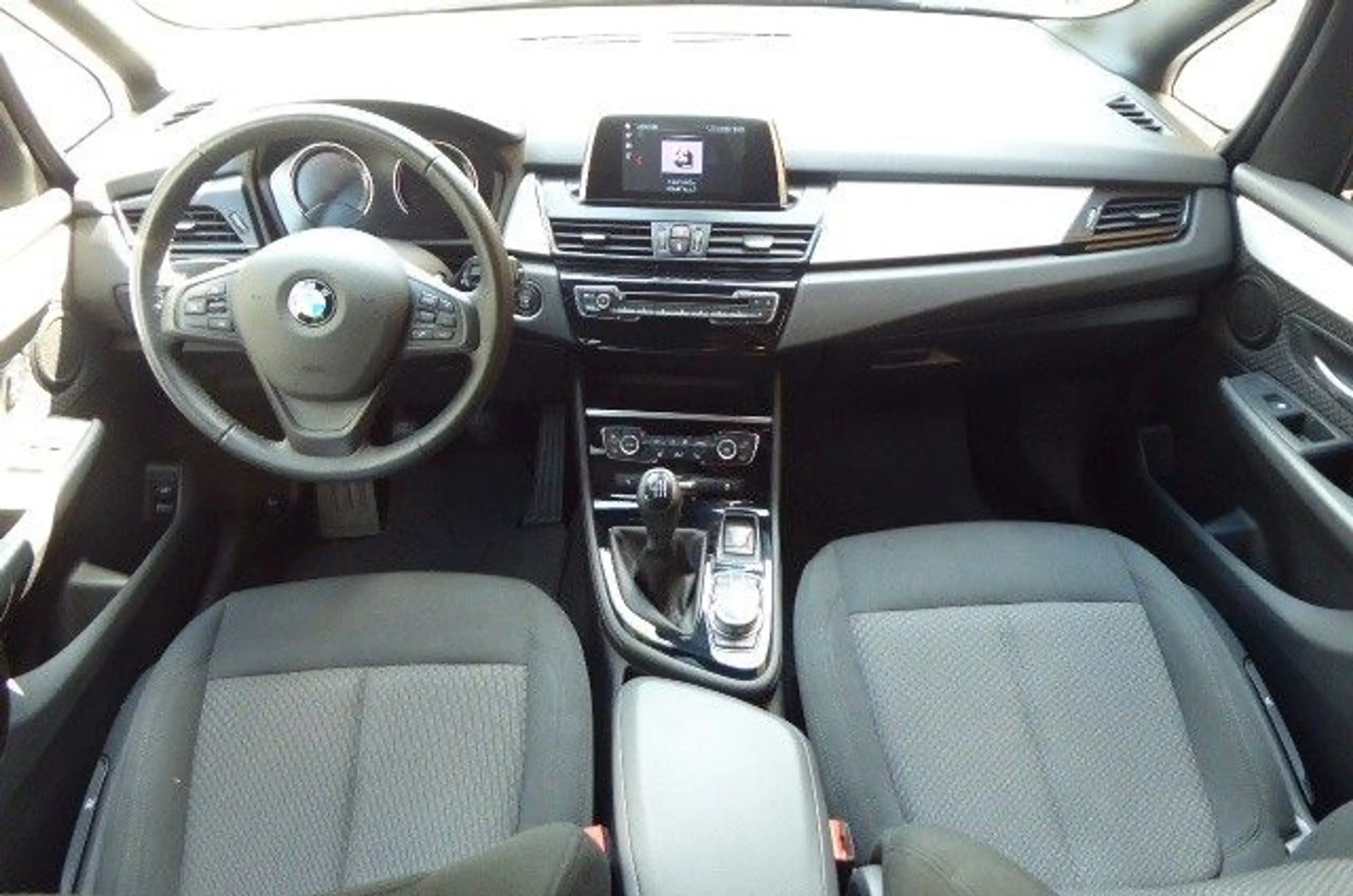 BMW 216 216 d Gran Tourer LED nur 4,1 Liter Verbrauch! — photo 2