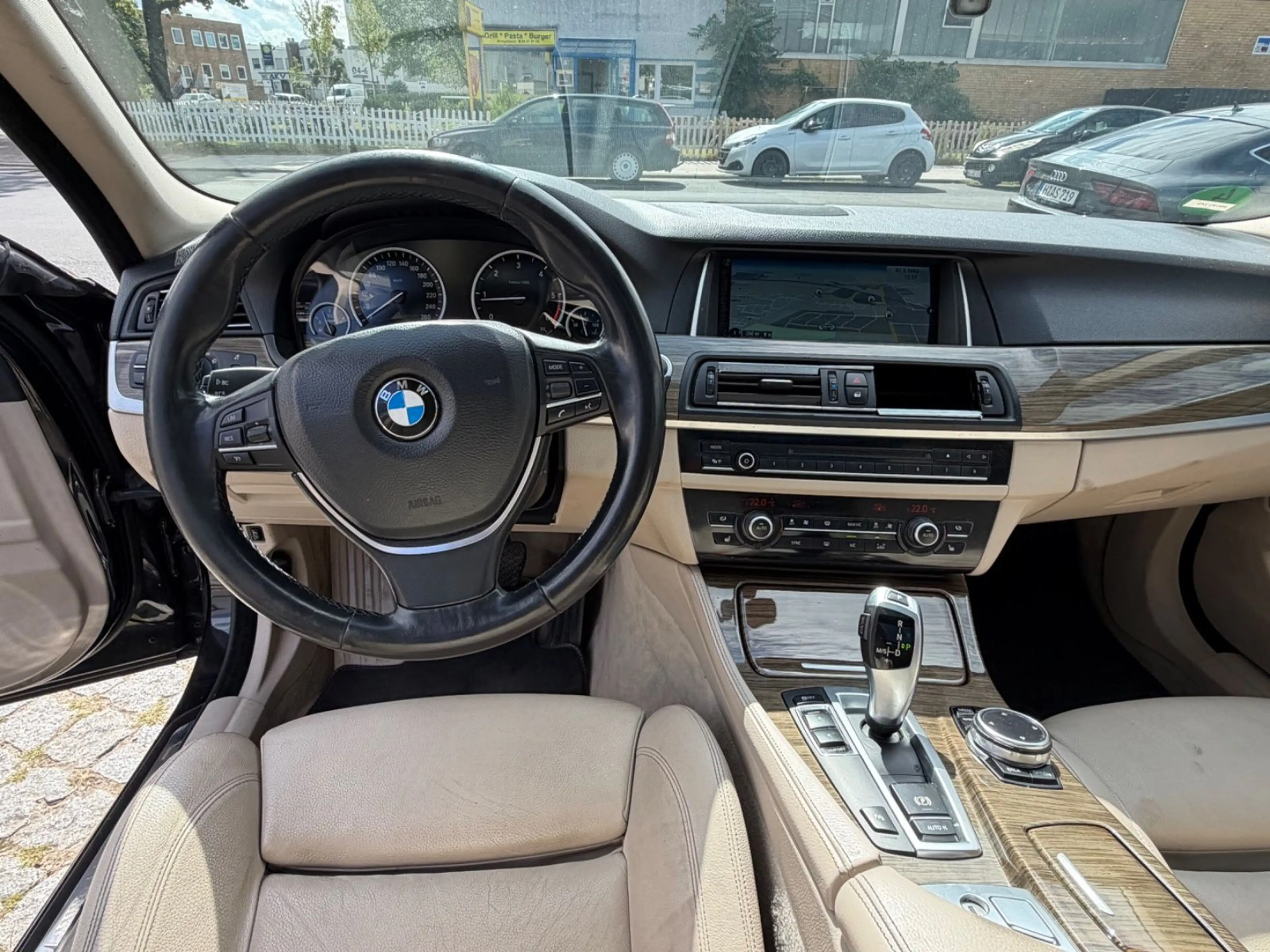 BMW 525 d Touring*Modern line*Autm*Pano*Leder*Euro6 — photo 11