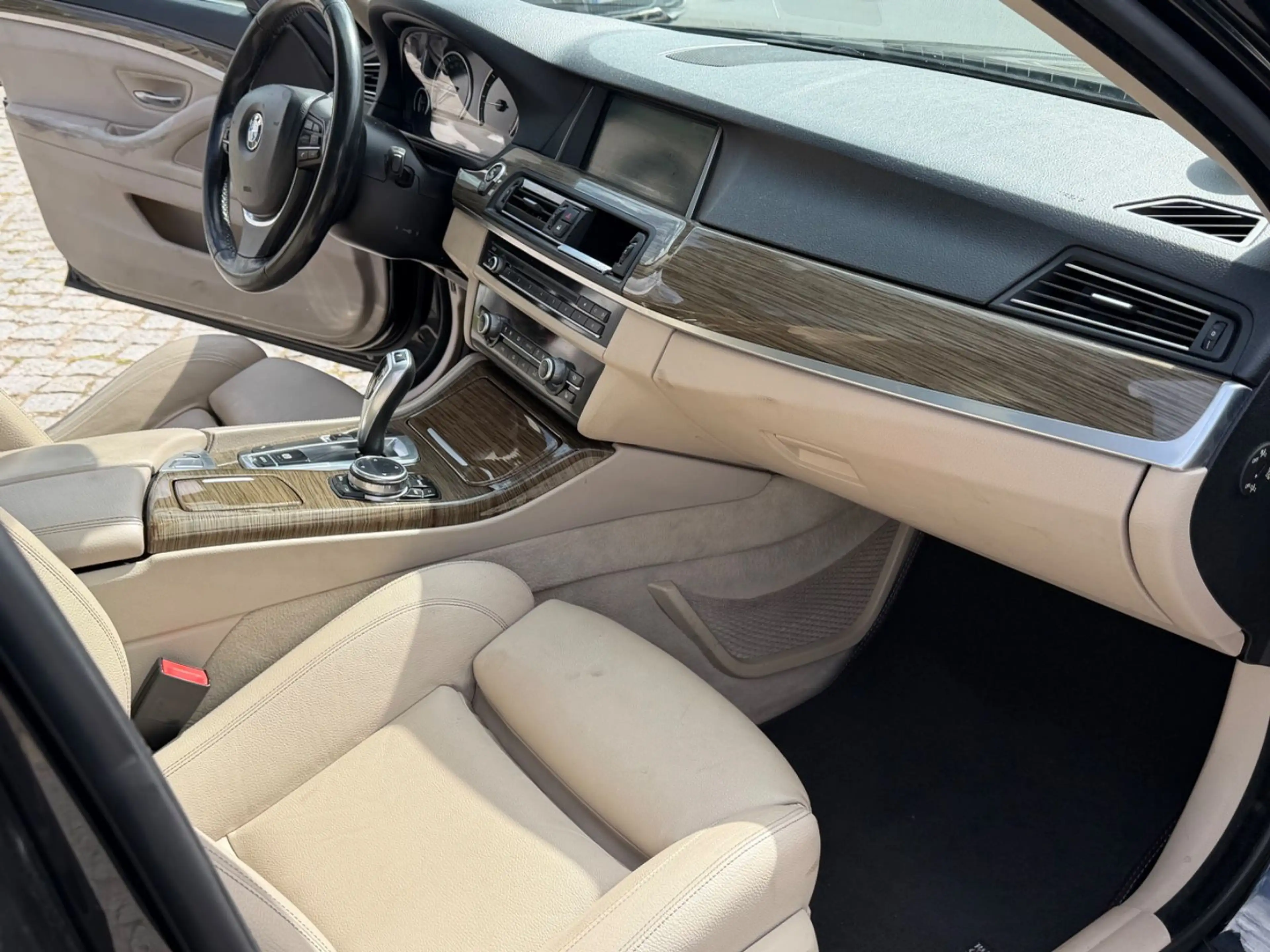BMW 525 d Touring*Modern line*Autm*Pano*Leder*Euro6 — photo 12