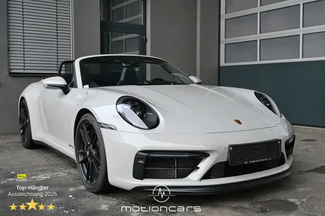 Porsche 992 911 Carrera 3.0 GTS 4 Cabriolet