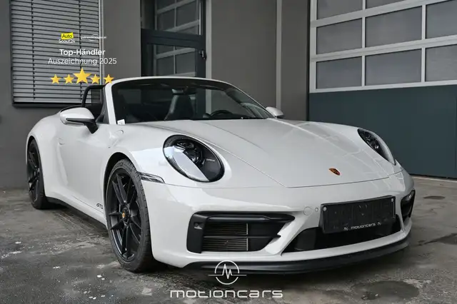 Porsche 992 911 Carrera 3.0 GTS 4 Cabriolet