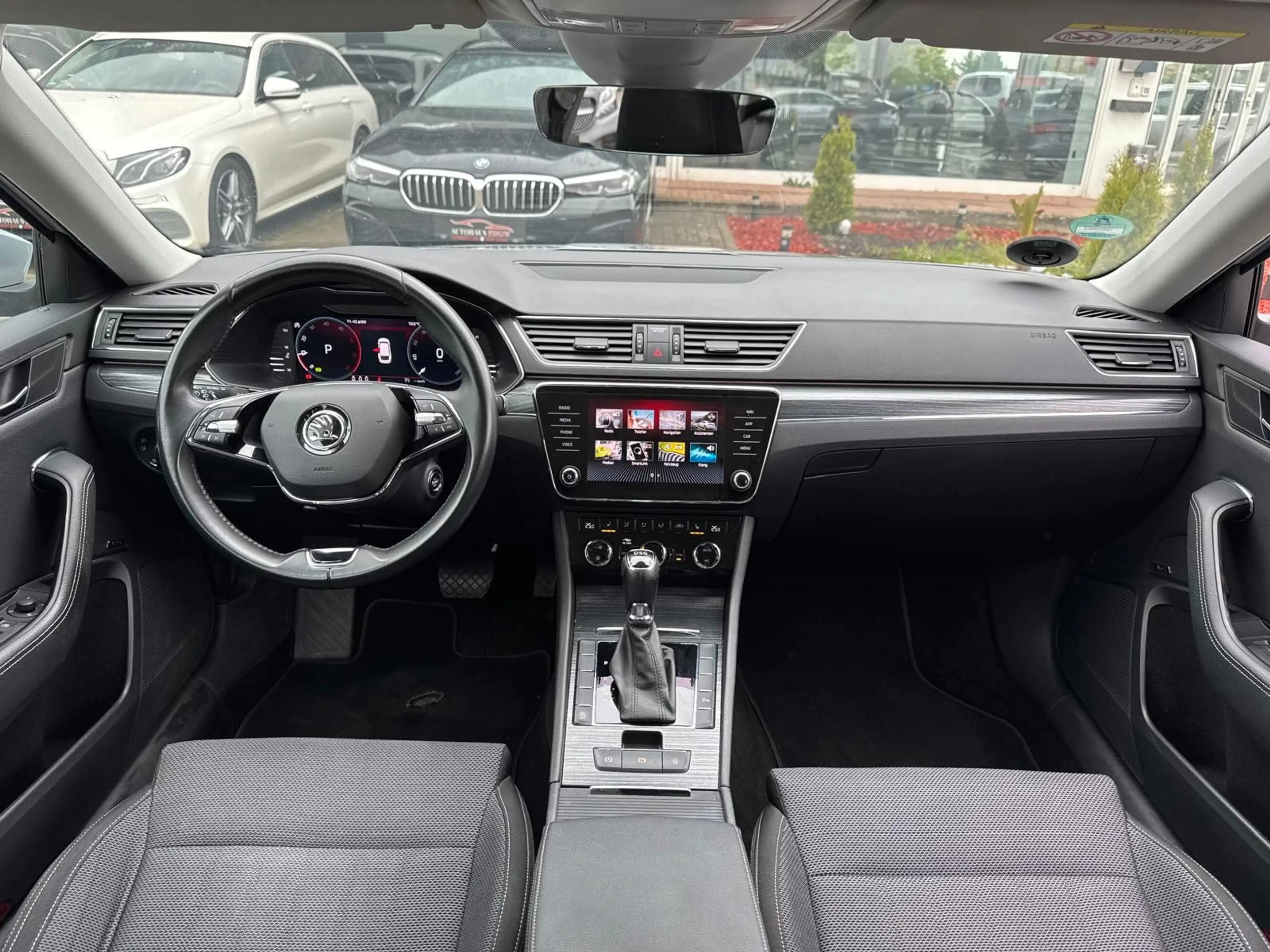 Skoda Superb Combi 2.0TDI DSG"Style"VIRTUEL*AHK*KEYLES — photo 14
