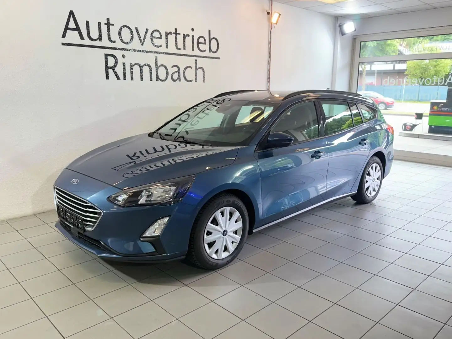 Ford Focus 1,0 EcoBoost Trend Turnier Bleu - 1