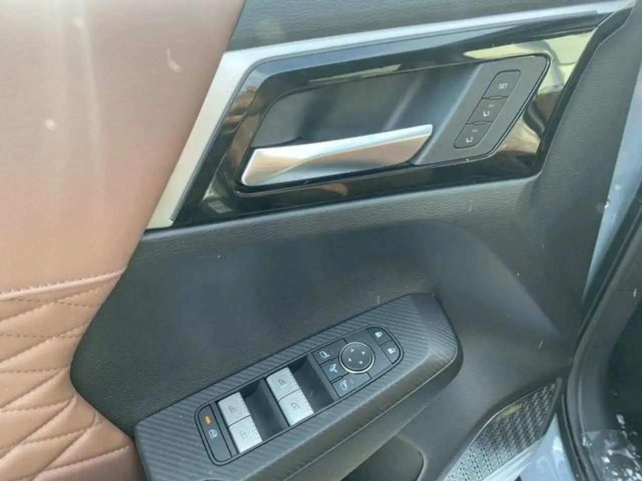 Mitsubishi Outlander снимка Mitsubishi Outlander