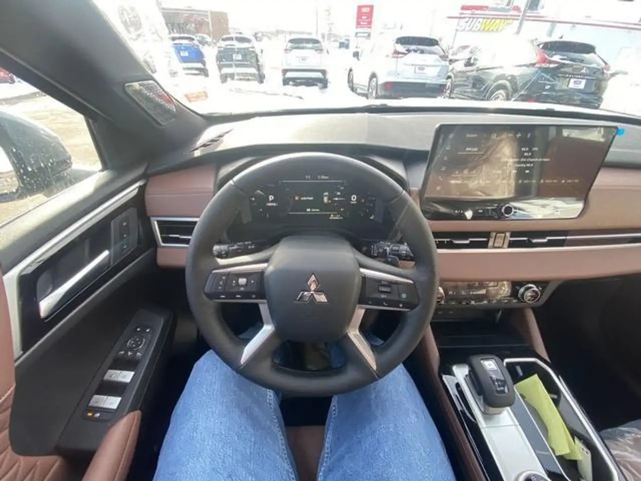 Mitsubishi Outlander снимка Mitsubishi Outlander