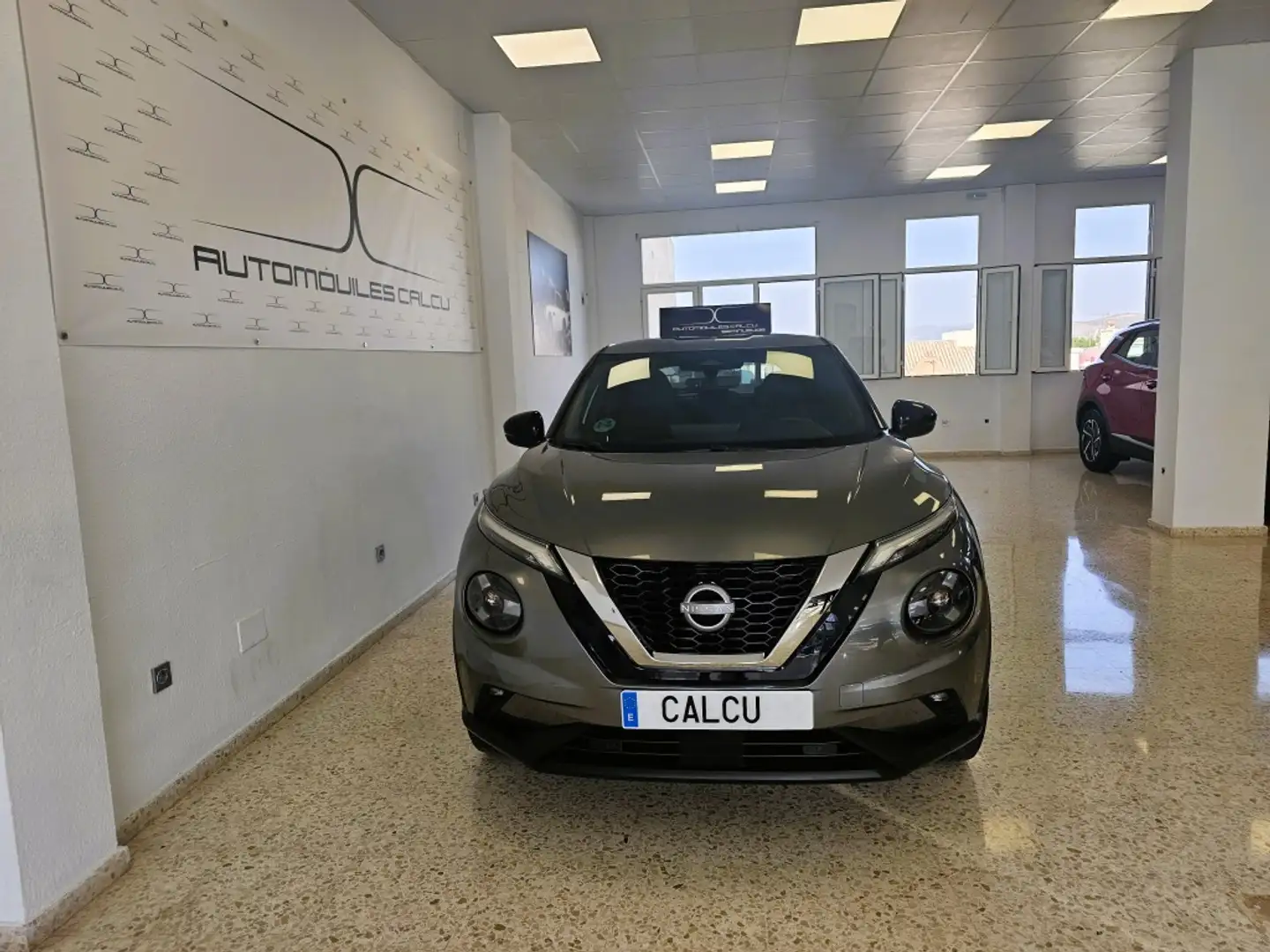 Nissan Juke 1.0 DIG-T N-Connecta 4x2 84kW Gris - 2