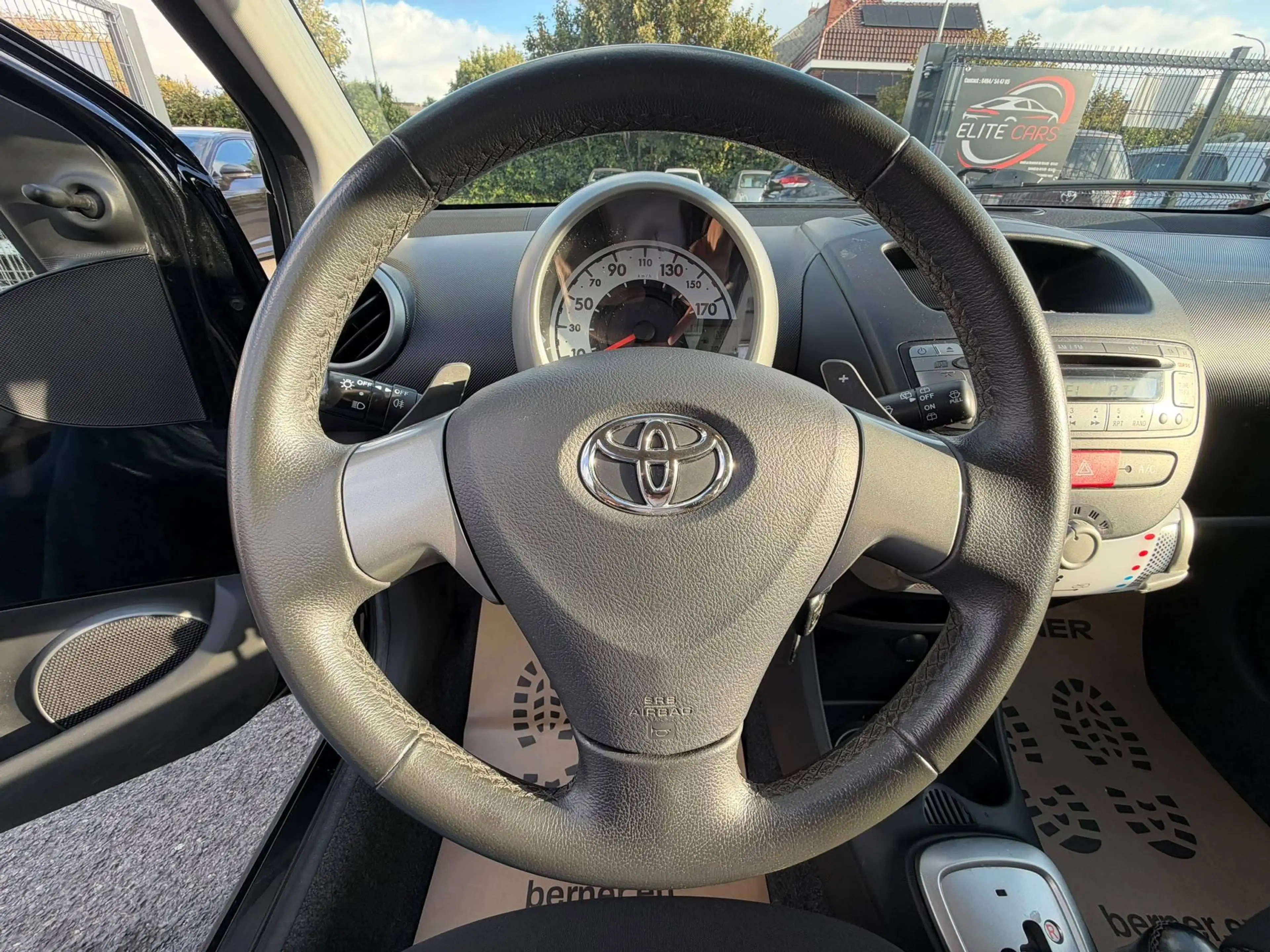 Toyota Aygo Aygo 1.0i AUTOMATIQUE / PDC / CLIM / LEZ OK !!! — photo 15