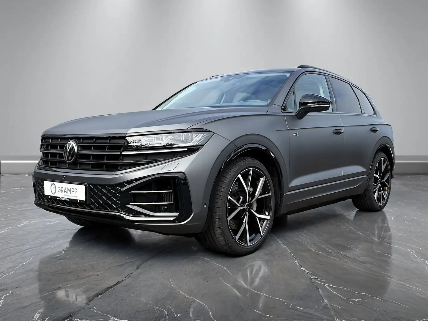 Volkswagen Touareg R-Line 3.0TSI +LUFT+AHK+360°+STDHZG+PANO Grau - 2
