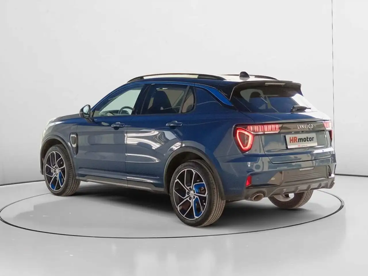 Lynk & Co 01 2022