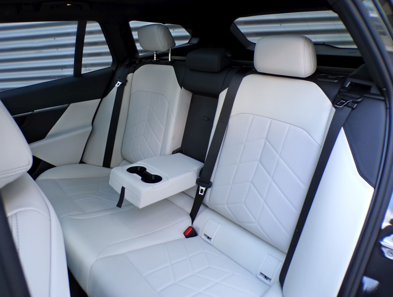BMW 550 e xDrive Tour. M Sport HiFi-h/k 360° Pano AHK — photo 8