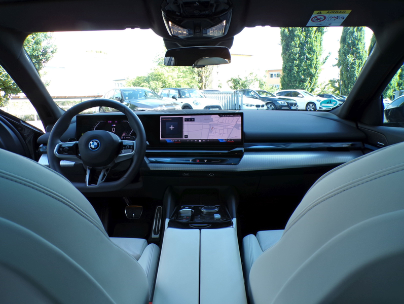 BMW 550 e xDrive Tour. M Sport HiFi-h/k 360° Pano AHK — photo 10