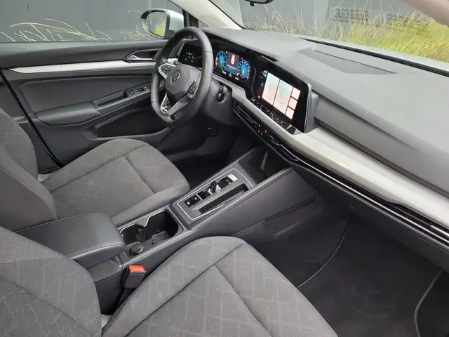 Volkswagen Golf view 11