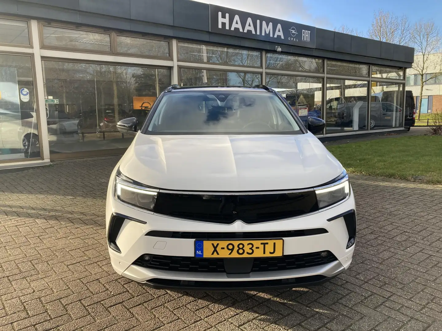 Opel Grandland 1.2 Turbo Elegance 8-Traps Automaat | ECC | Navi | Wit - 2