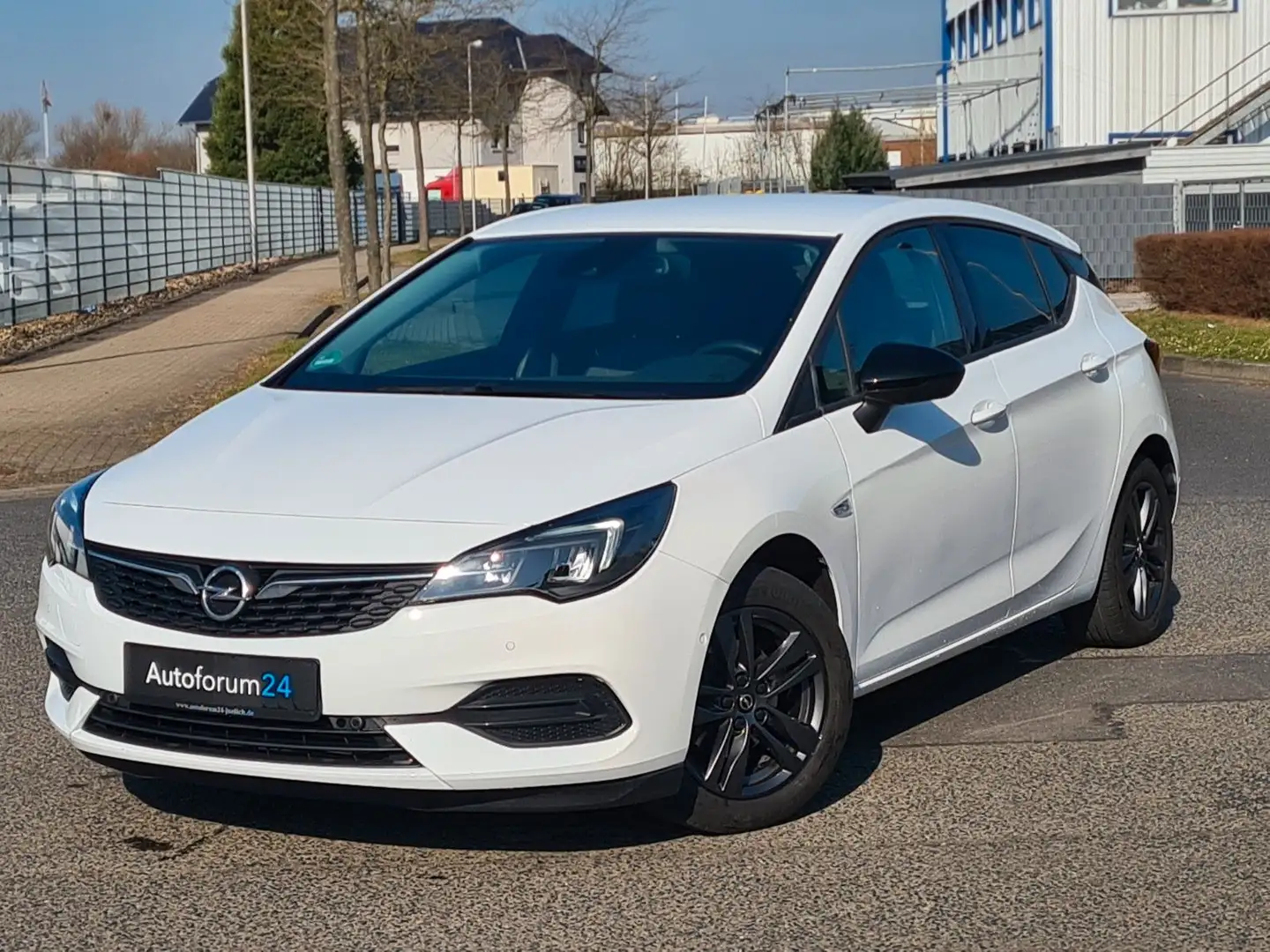 Opel Astra K Lim. 5-trg. Design&Tech*CarPlay*SHZ*RFK* Blanc - 1