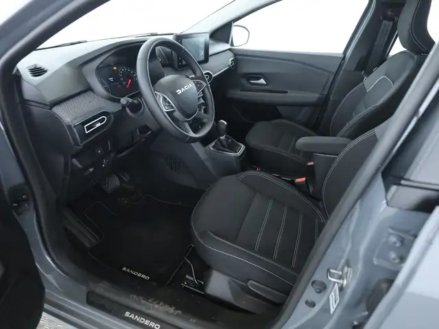 Dacia Sandero view 11