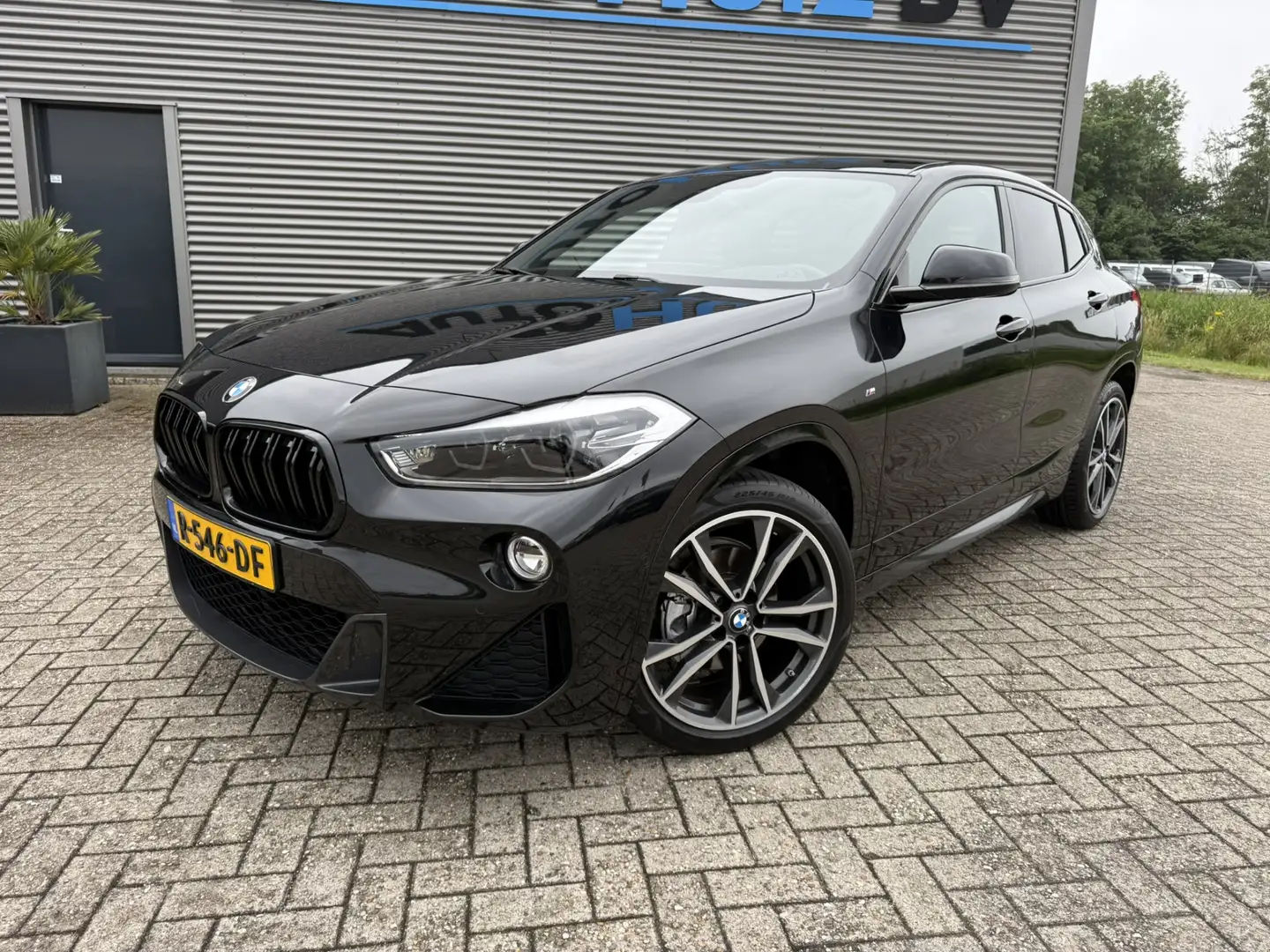 BMW X2 sDrive18i High Executive M Sport Camera Trekhaak 1 Zwart - 2