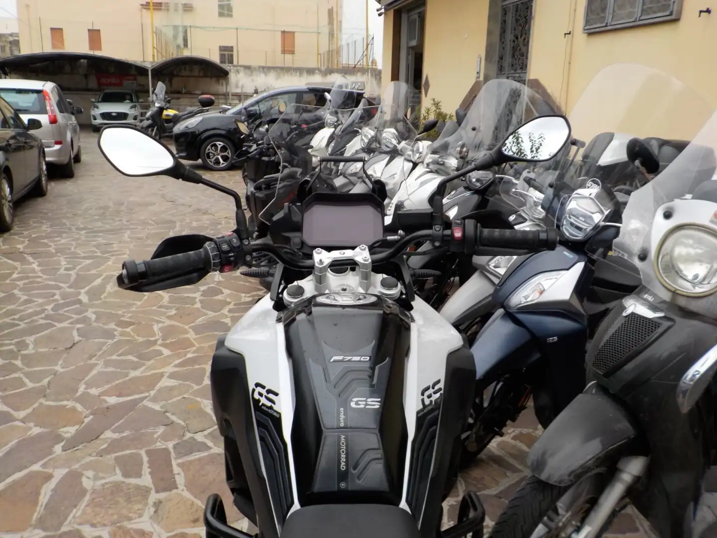 BMW F 750 GS Anno 2019 Weiß - 2