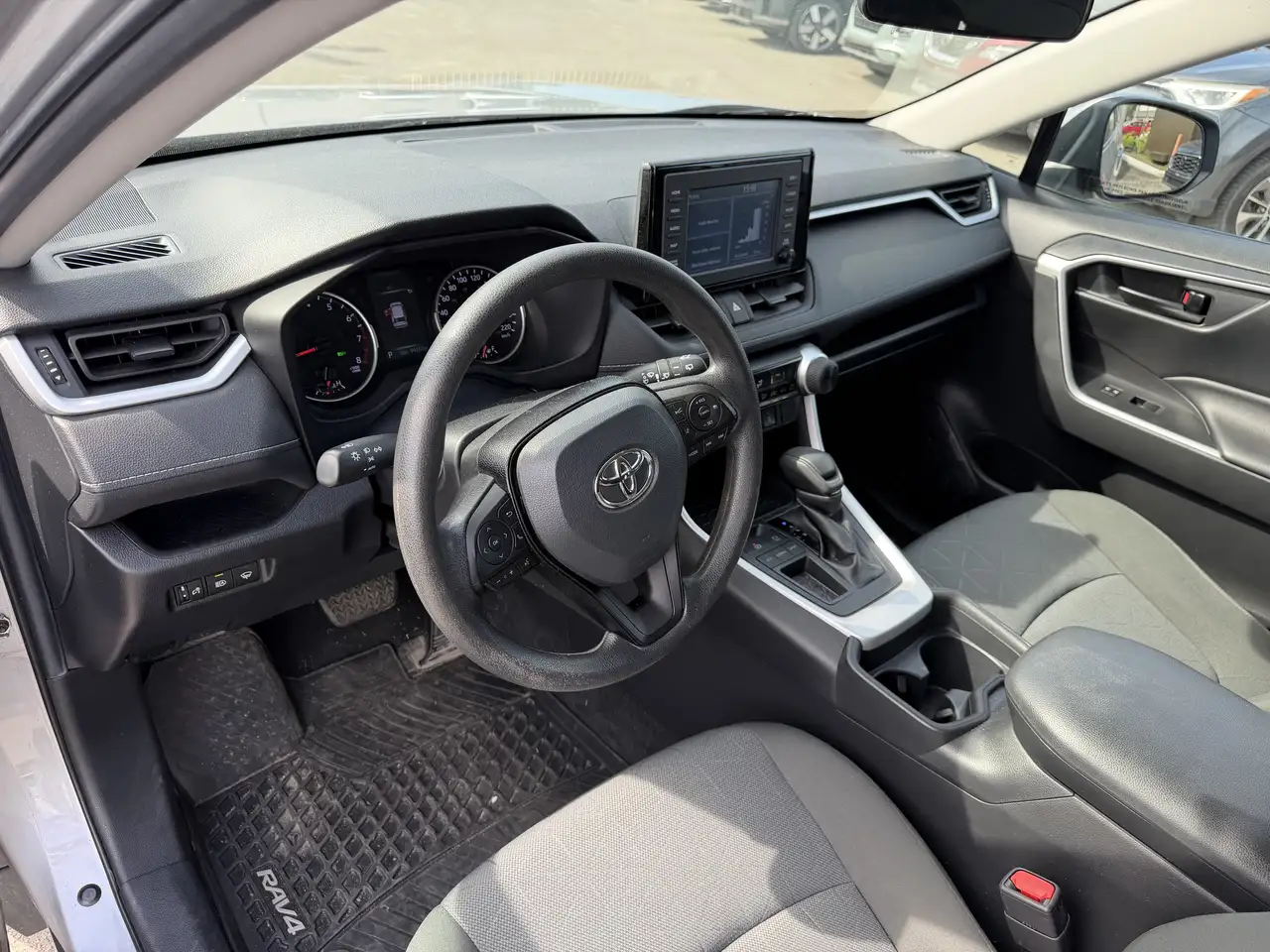 Toyota RAV 4 снимка Toyota RAV 4