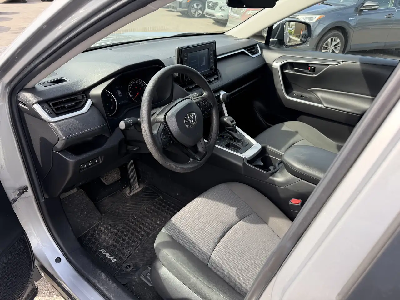 Toyota RAV 4 снимка Toyota RAV 4