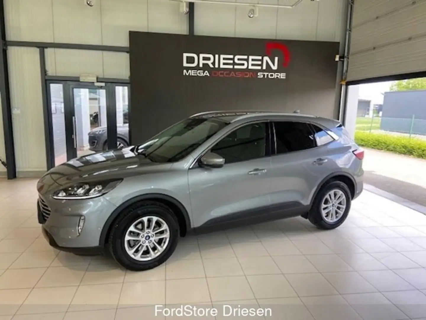 Ford Kuga Titanium 1.5i 150pk Zilver - 1