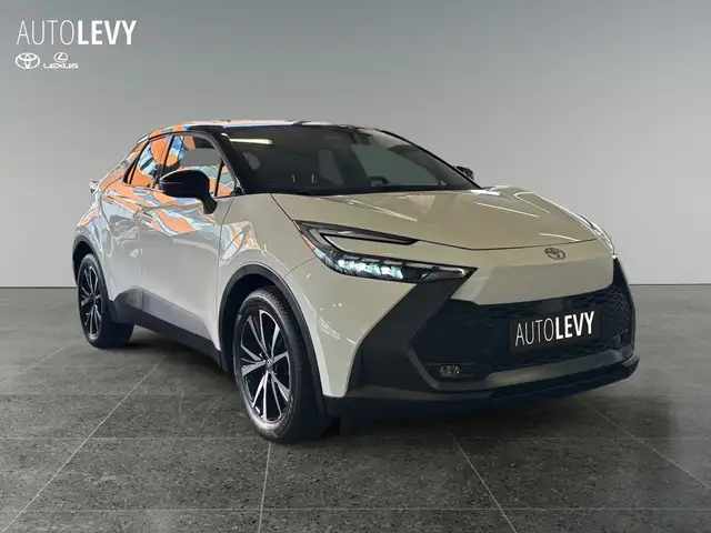 Toyota C-HR view 8
