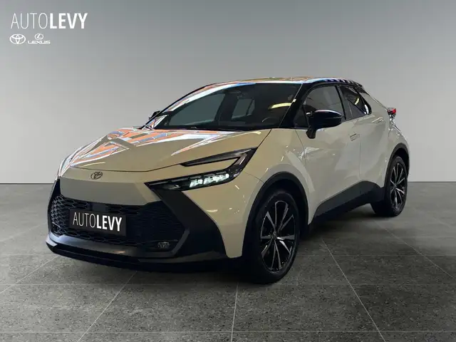 Toyota C-HR view 2