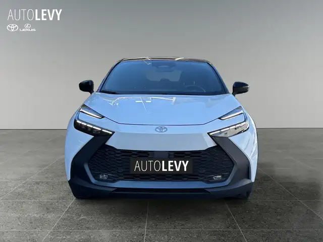 Toyota C-HR view 9