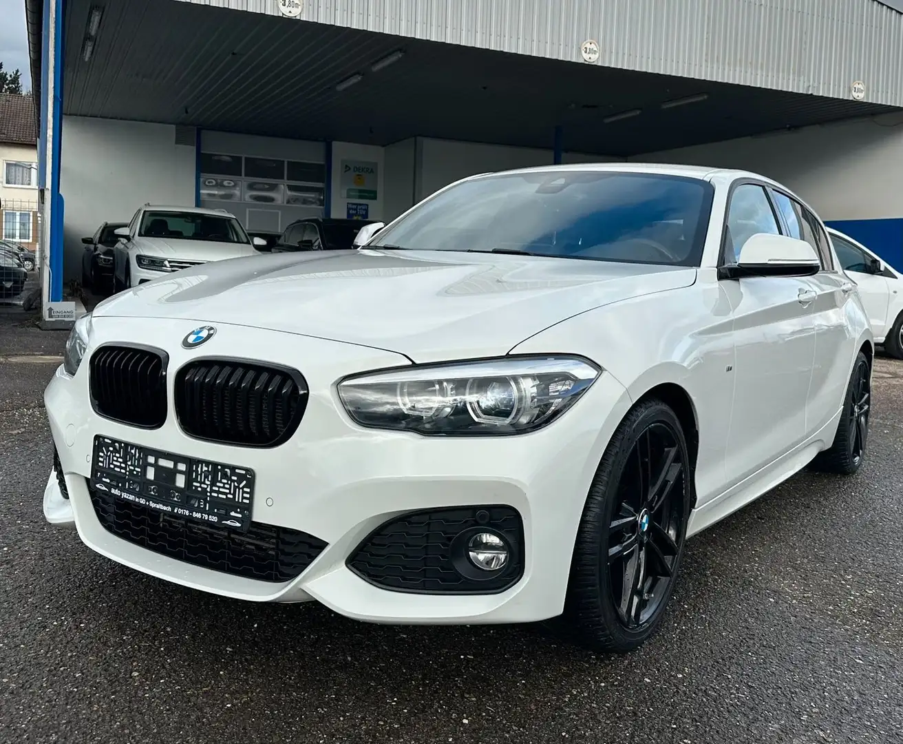 BMW 118 1 Limousine 118 i Edition M Sport Shadow Weiß - 1
