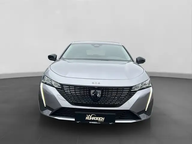 Peugeot 308 SW view 6