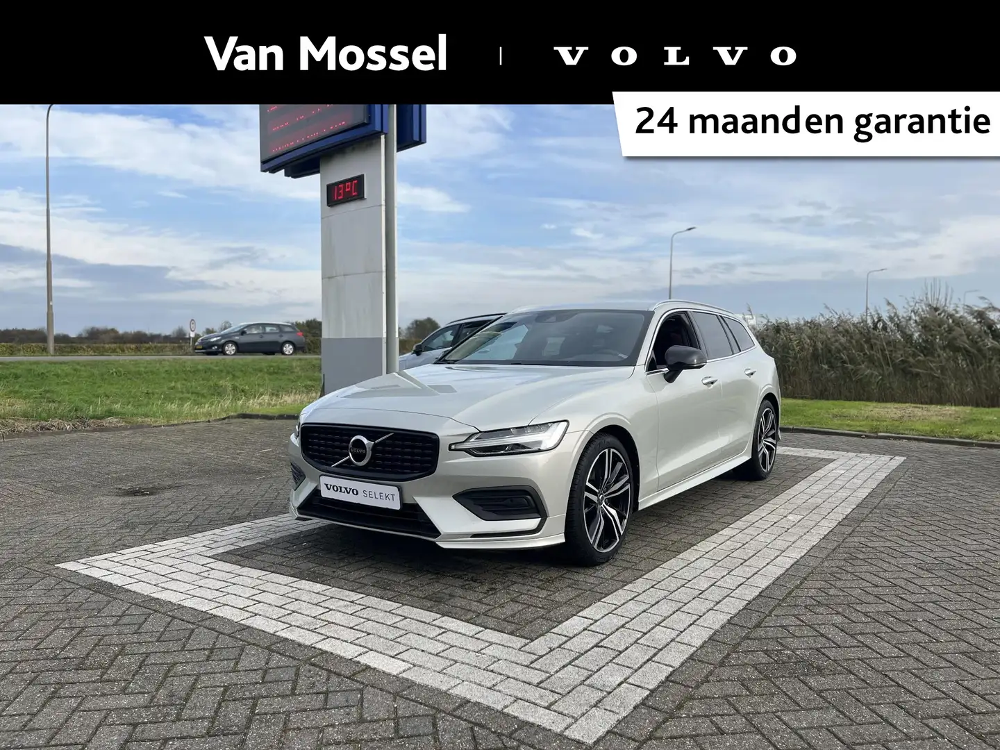 Volvo V60 B4 Momentum Business | Getinte Ramen | Stoelverwar Gris - 1