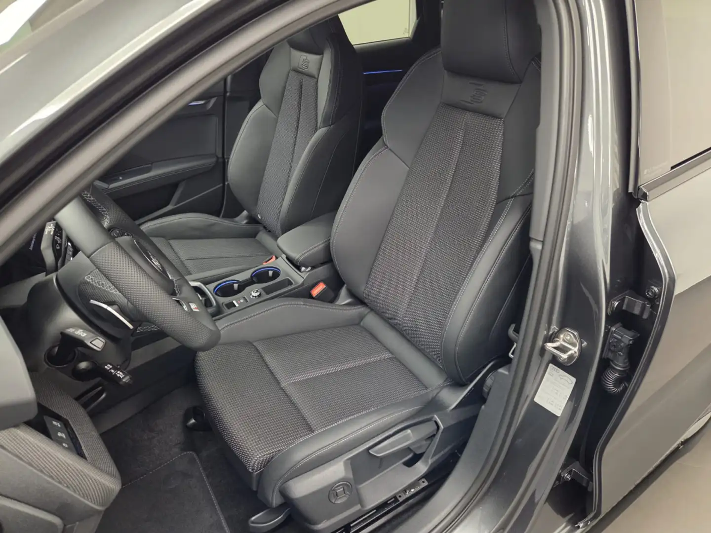 Audi S3 Sportback TFSI quattro 333ch / 245 kW S tronic Gris - 2