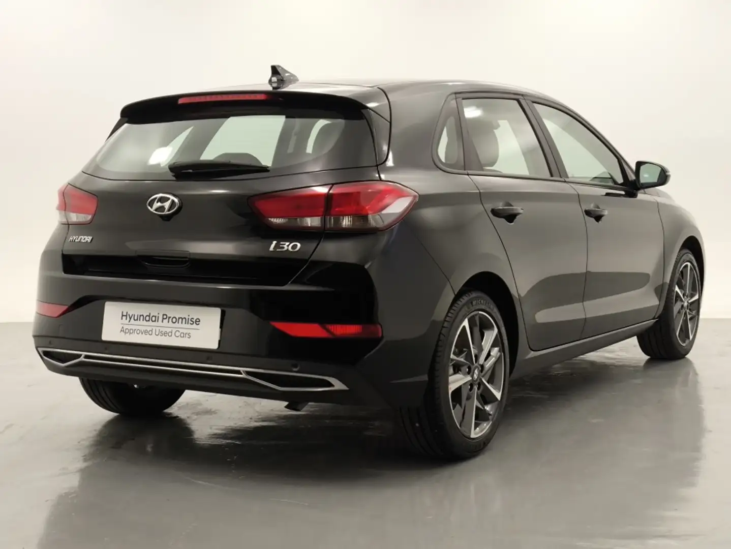 Hyundai i30 1.5 DPI Klass SLX 110 Schwarz - 2