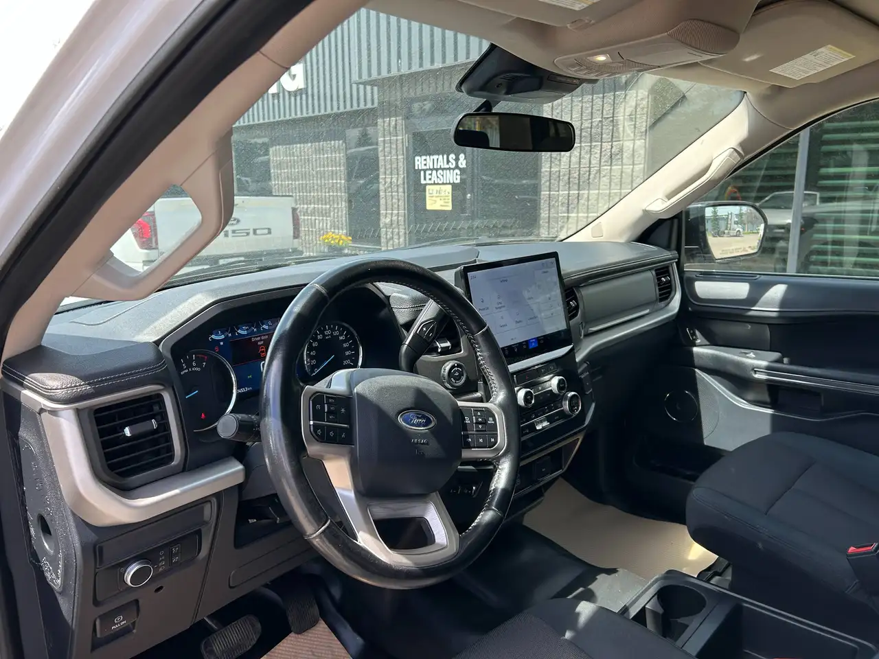 Ford Expedition снимка Ford Expedition