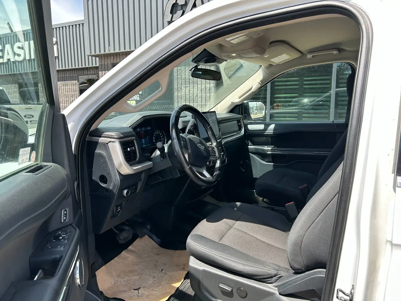 Ford Expedition снимка Ford Expedition