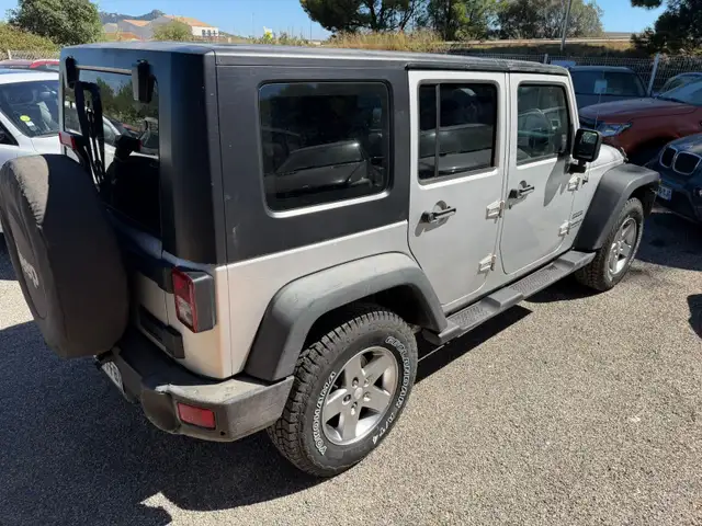 Jeep Wrangler view 4