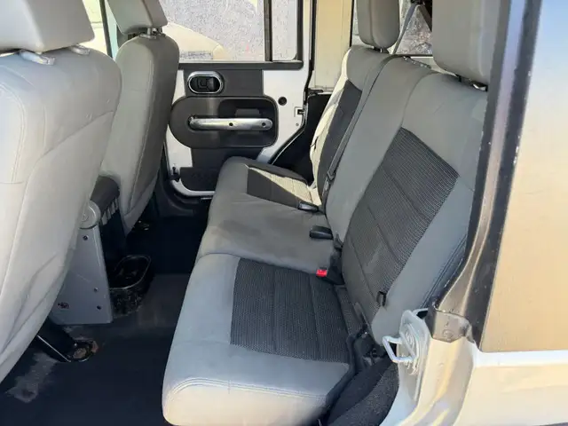 Jeep Wrangler view 8