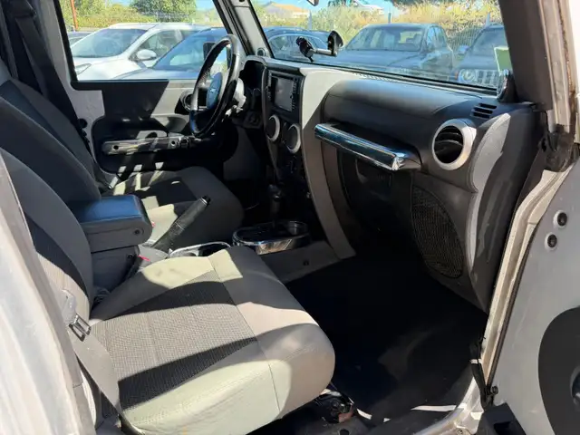Jeep Wrangler view 7