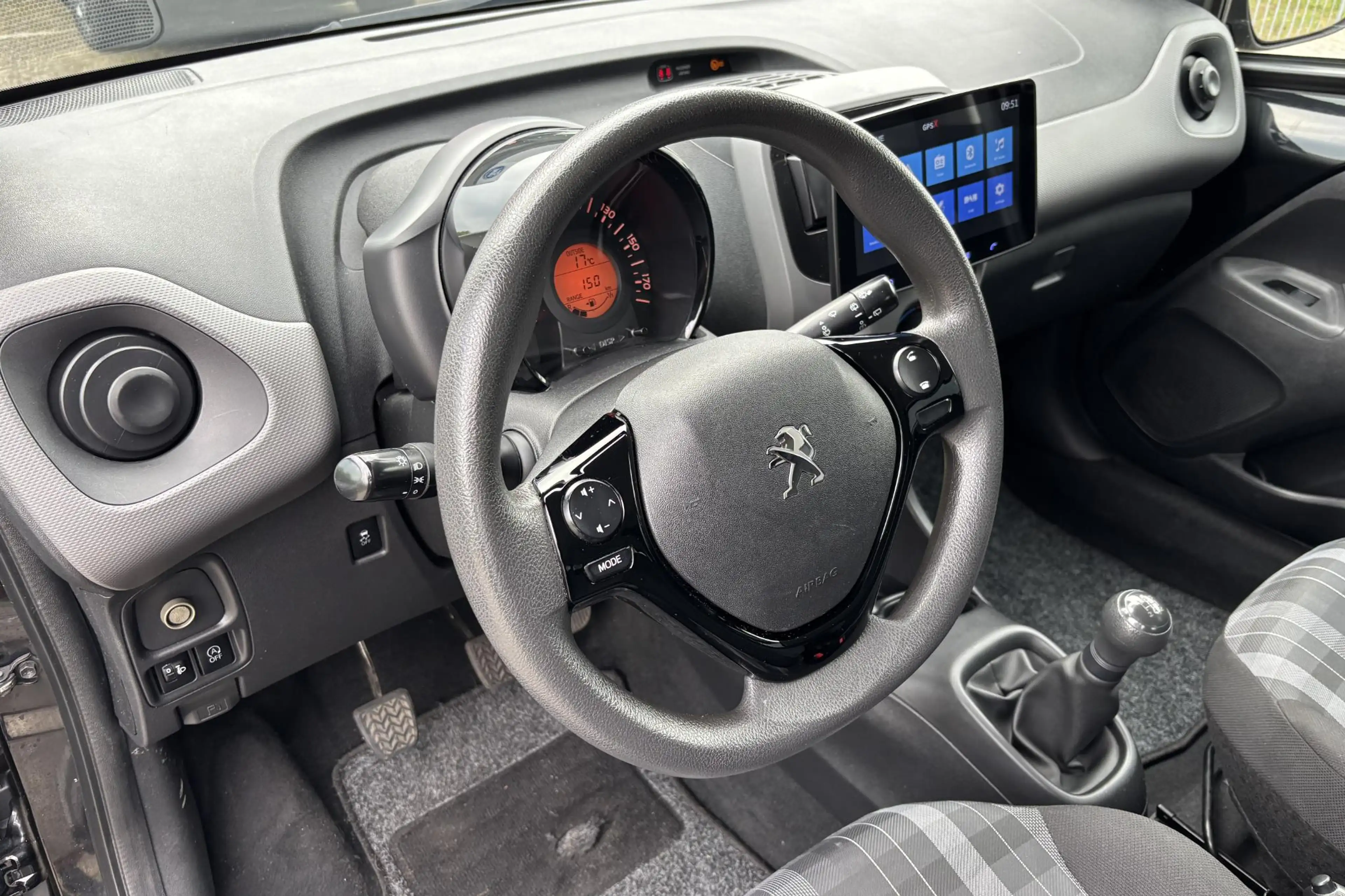 Peugeot 108 1.0 e-VTi Active — photo 15
