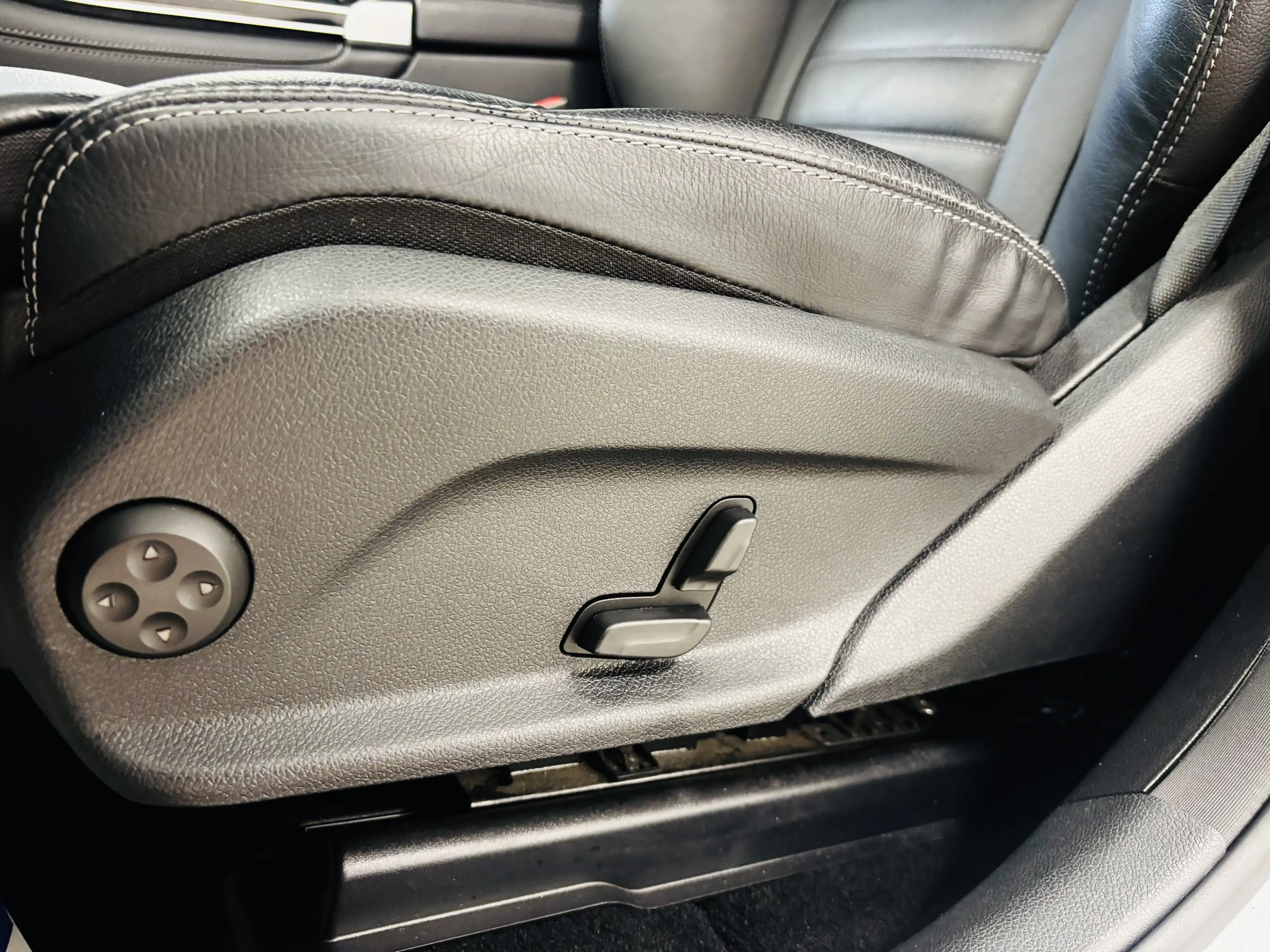 Mercedes-Benz GLC 350 ✅1AN GARANTIE✅1ER PROPRIO✅PACK AMG✅TVA — photo 14