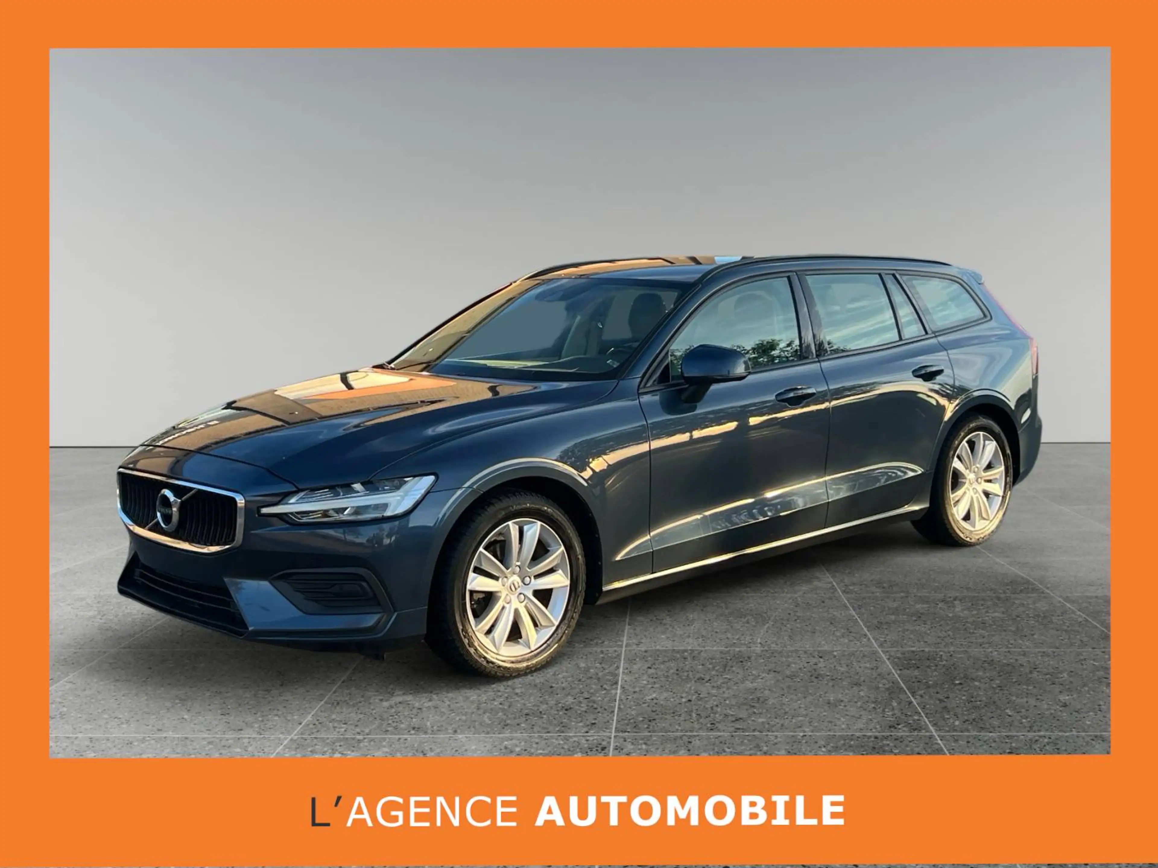 Volvo V60 2.0 D3 Momentum-GARANTIE 12 MOIS-PRÊTE A IMMATRICULER
