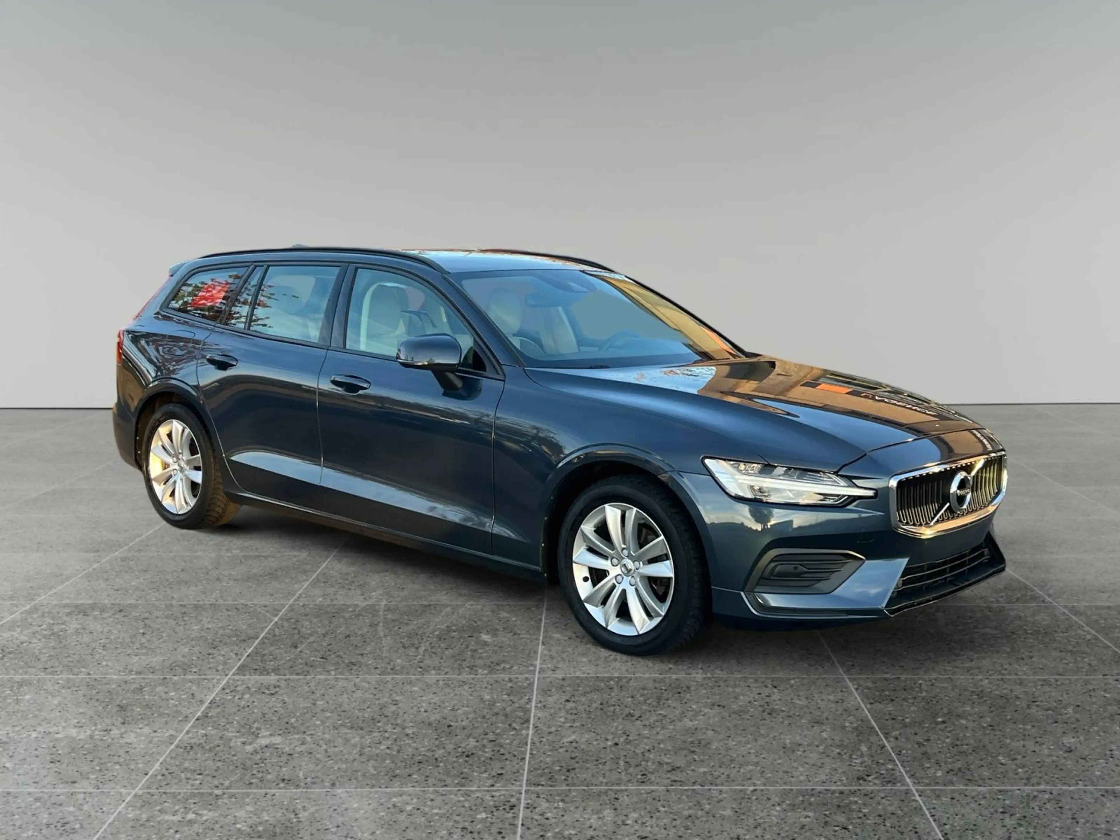 Volvo V60 2.0 D3 Momentum-GARANTIE 12 MOIS-PRÊTE A IMMATRICULER — photo 8