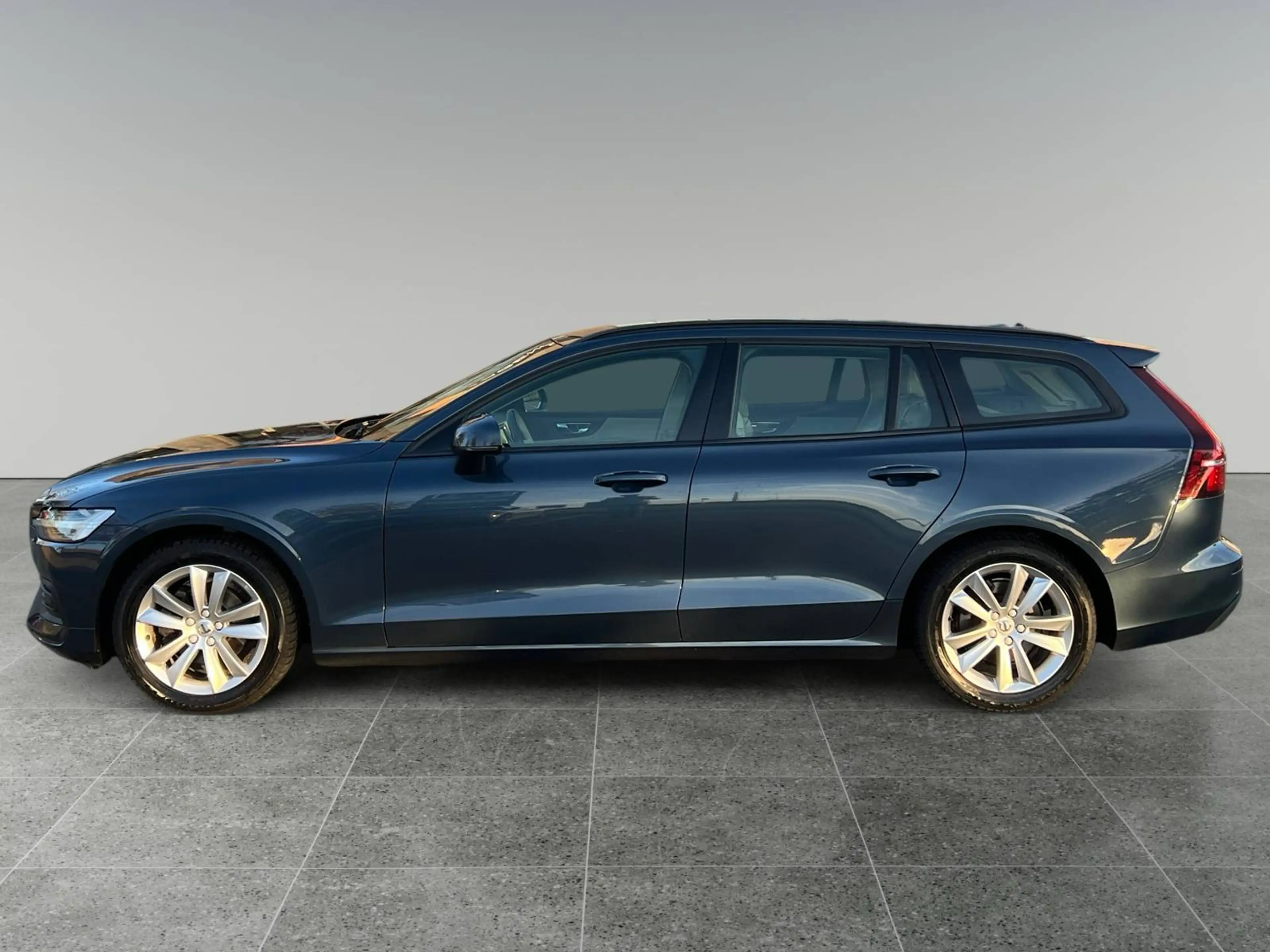 Volvo V60 2.0 D3 Momentum-GARANTIE 12 MOIS-PRÊTE A IMMATRICULER — photo 3