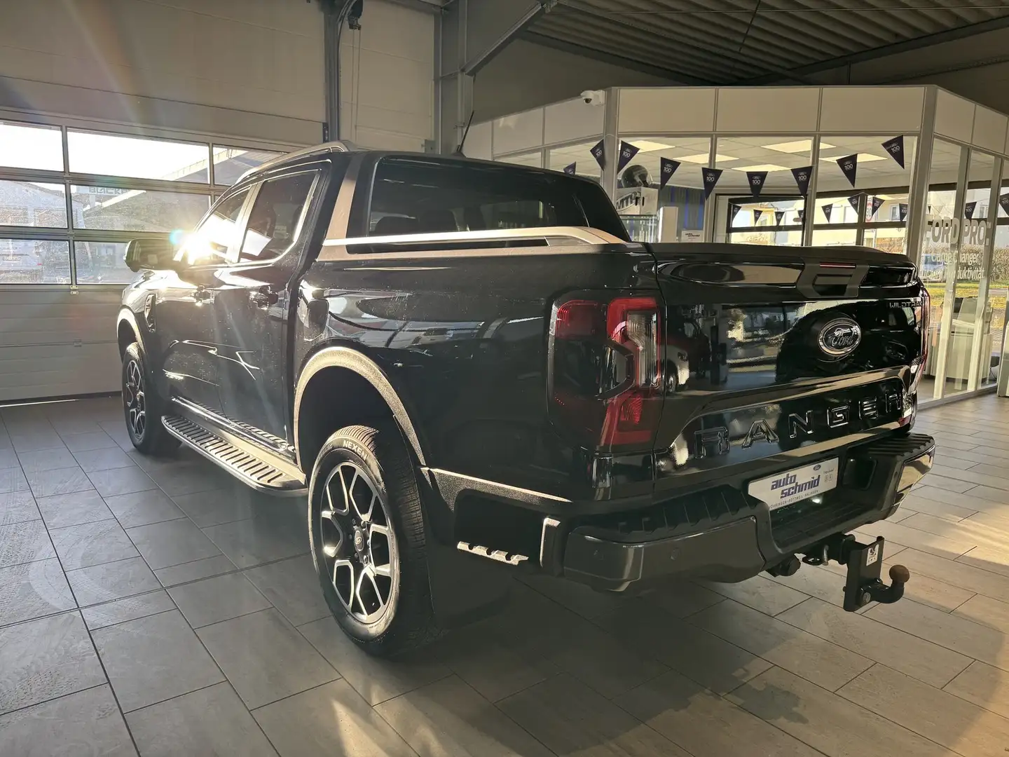 Ford Ranger Wildtrak e-4WD Doppelkabine V6 Noir - 2