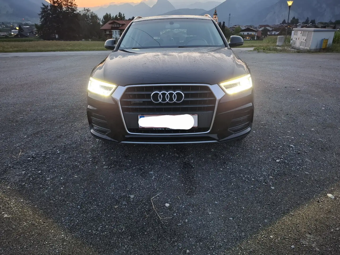 Audi Q3 2,0 TDI quattro Style DPF - 1