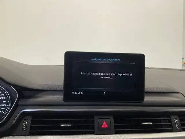 Audi A4 view 9